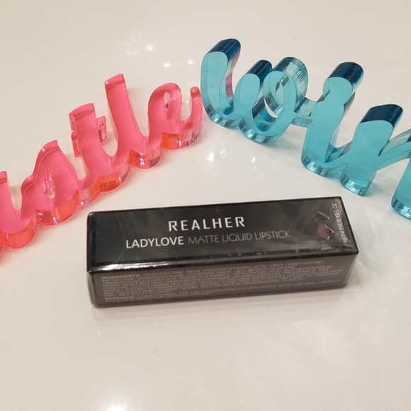 RealHer 'I Deserve the Best' Matte Lipstick - Picture 2 of 3